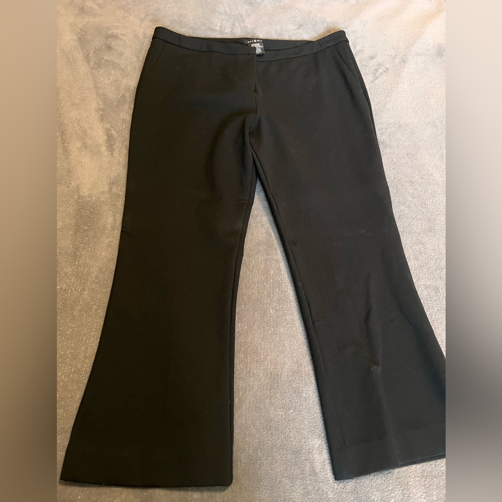Max & Mia Black Capri Pants